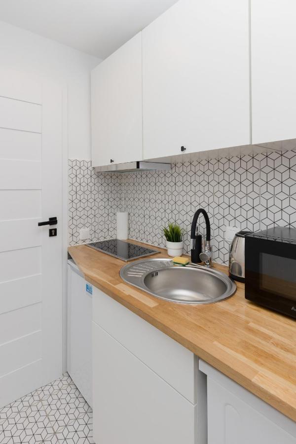 ורשה Micro Apartment Near Fort Mokotow מראה חיצוני תמונה